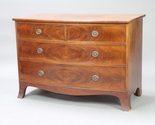 An Edwardian Georgian style bow front chest of 2 short and 2 long drawers with brass ring drop handles, raised on splayed bracket feet 79cm h x 115cm w x 60cm d 