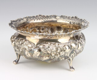 A Victorian repousse silver bowl decorated with fruits and flowers Sheffield 1892, 11cm, 126 grams 