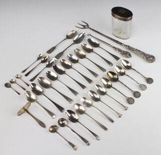 A quantity of mixed teaspoons, coffee spoons and souvenir spoons, 415 grams weighable silver 