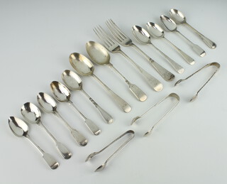 A quantity of tea, dessert and coffee spoons, 534 grams