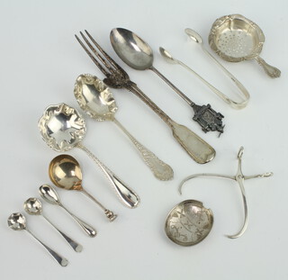 A Victorian silver fork, minor spoons etc, 150 grams 