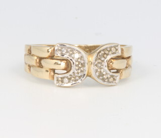 A 9ct yellow gold Chanel style ring, size M 1/2, 2.2 grams 