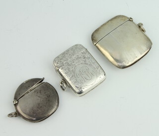 A George V engine turned silver vesta and 2 others 82 grams