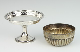 A Victorian silver demi-fluted bowl, Sheffield 1890, 8cm together with a miniature tazza 131 grams