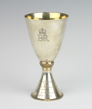 A silver goblet to commemorate the Silver Wedding of the Queen and The Duke of Edinburgh 1947-1972, London 1972, 14cm, 220 grams