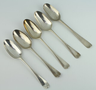 Five early Georgian silver table spoons mixed dates and makers, 295 grams