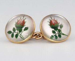An 18ct yellow gold single Essex cufflink decorated with roses, gross 4.8 grams