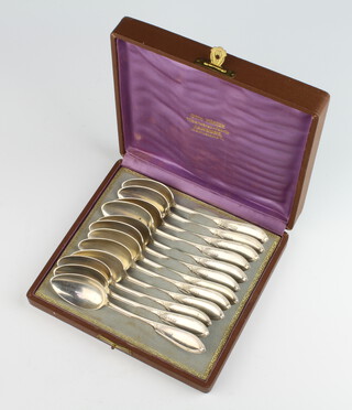 A set of twelve 800 standard silver teaspoons 181 grams 