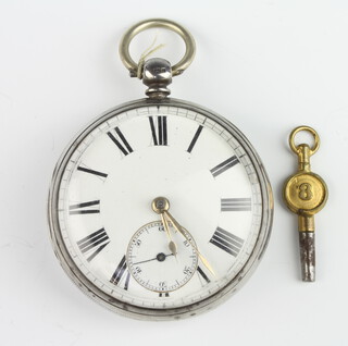 A Victorian silver cased keywind pocket watch and key 