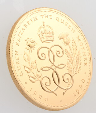 A Her Majesty Queen Elizabeth The Queen Mother 90th birthday gold proof crown, cased No 1606/2500 39.94 grams