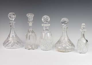 A spirit decanter and stopper 20cm, 2 ships decanters and 2 others 