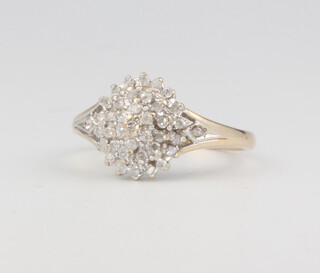 A 9ct yellow gold diamond ring 2.5 grams, size L 1/2