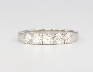 An 18ct white gold 5 stone diamond ring approx. 0.75ct, colour approx. H/I, clarity VS, size N 