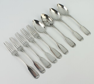 Four 800 standard dessert spoons and five forks, 310 grams 