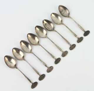 A set of 8 Sterling silver teaspoons 104 grams