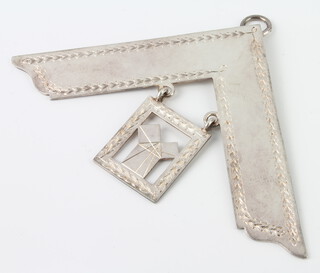 A silver Masonic Past Master collar jewel unengraved 66 grams