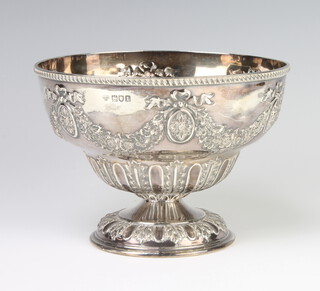 An Edwardian repousse silver rose bowl with swags and floral decoration, London 1906, 16cm, 331 grams