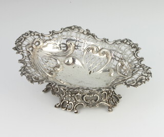 A Victorian repousse silver pedestal bon bon dish with pierced scroll decoration London 1895, 15cm, 141 grams 