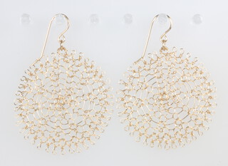 A pair of 9ct yellow gold circular wire work earrings, 2.8 grams 