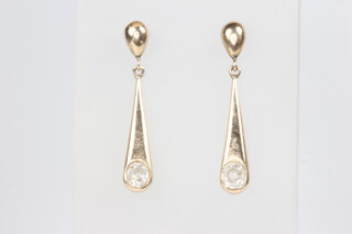 A pair of 9ct yellow gold paste set ear drops, 2.9 grams