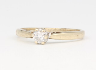A 9ct yellow gold single stone diamond ring approx. 0.25ct, 2.2 grams, size M 