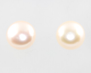 A pair of 18ct yellow gold cultured pearl ear studs 