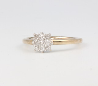 A 9ct yellow gold diamond ring approx 0.25ct, 2.5 grams, size P 