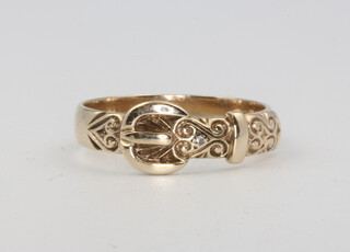 A 9ct yellow gold buckle ring 3 grams, size R 
