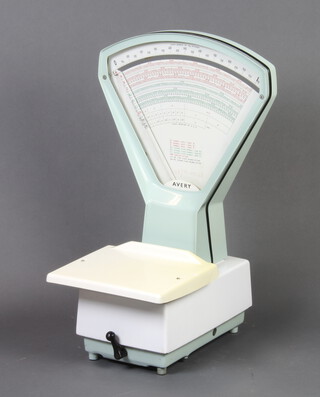 A pair of Avery 1kg postage scales 