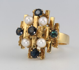A stylish 1970's 18ct yellow gold sapphire and pearl ring, size N 1/2, 8.2 grams 