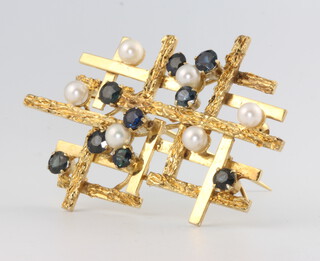A stylish 1970's 18ct yellow gold sapphire and pearl brooch 51mm x 31mm, 12.5 grams
