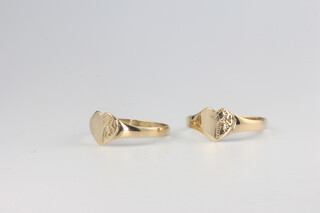 Two 9ct yellow gold rings, size N and M, 1.7 grams 