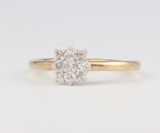 A 9ct yellow gold diamond ring approx 0.25ct, 2.5 grams, size P 