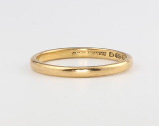 A 22ct yellow gold wedding band, size L 1/2, 2.1 grams 