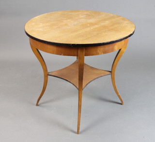 An Edwardian oval inlaid mahogany 2 tier occasional table raised on outswept supports 69cm h x 71cm w x 45cm d
