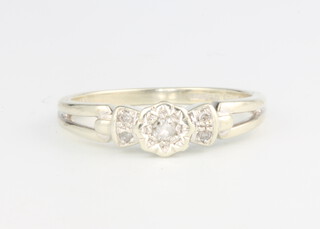 A 9ct white gold diamond ring, size O 1/2, 2.4 grams 