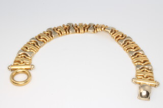 An 18ct yellow gold 2 colour bracelet 34 grams, 21cm 