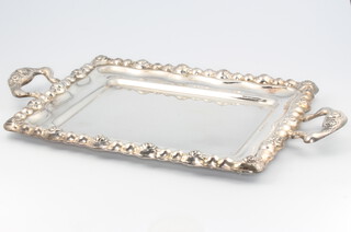 A Continental 925 silver miniature 2 handled tray 17cm, 105 grams