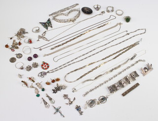 A silver necklace and a quantity of silver jewellery, 220 grams