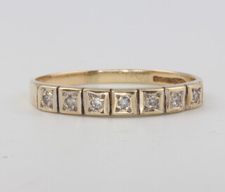 A 9ct yellow gold diamond ring 1.6 grams, size P 