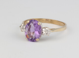 A 9ct yellow gold amethyst ring 1.7 grams, size M 