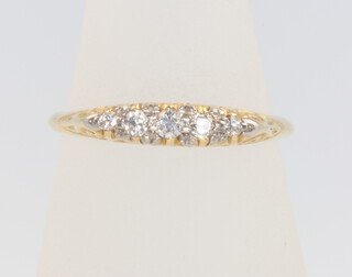 A Victorian 18ct yellow gold 5 stone diamond ring, approx. 0.15ct, 2.9 grams, size  O 