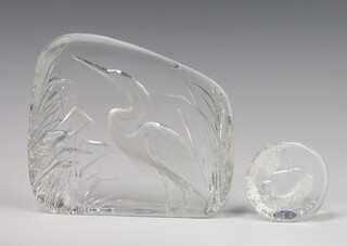 A Mats Jonasson paperweight decorated with a heron no.3266 17cm together with a ditto of a robin 7203 6cm 