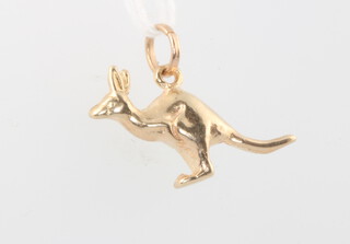 A 9ct yellow gold kangaroo charm 2.4 grams 