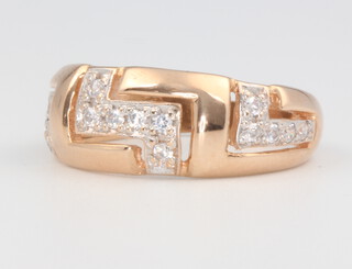 A 14ct rose gold paste set ring, size N, 4 grams 