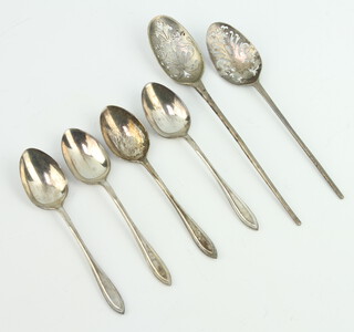 Two Georgian silver olive spoons together with 4 teaspoons 46 grams 