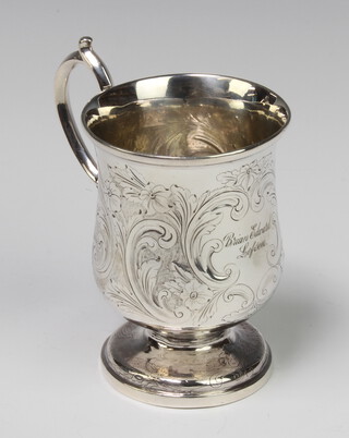 A 19th Century Indian baluster silver mug with S scroll handle, 218 grams, 10cm