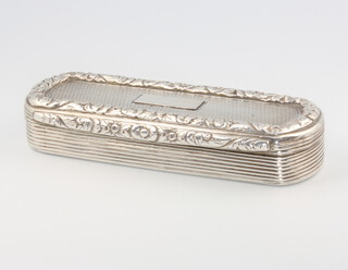 A Georgian rounded rectangular engine turned silver snuff box with gilt interior, 9cm, 81 grams together with an Edwardian silver snuff box Birmingham 1901 5cm