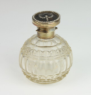 A silver tortoiseshell piquet mounted cut glass scent bottle Birmingham 1921 10cm 