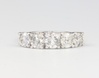 An 18ct white gold 5 stone diamond ring approx. 2.85ct, size N, 3.7 grams